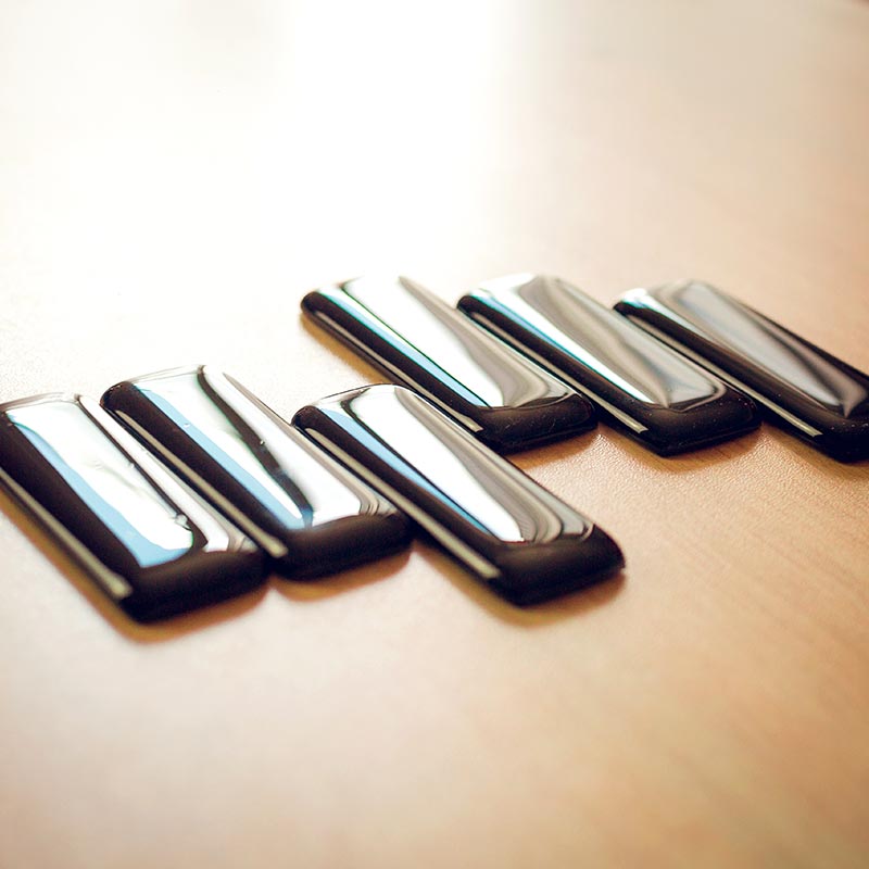 Porte couteau en verre noir : Ajoutez de l''élégance à votre table !